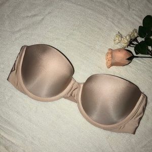 NWOT Victoria’s Secret Nude Strapless Bra